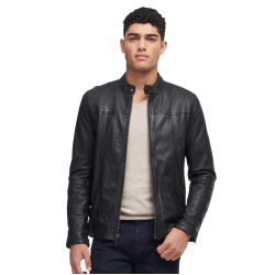 جاكيتات ومعاطف